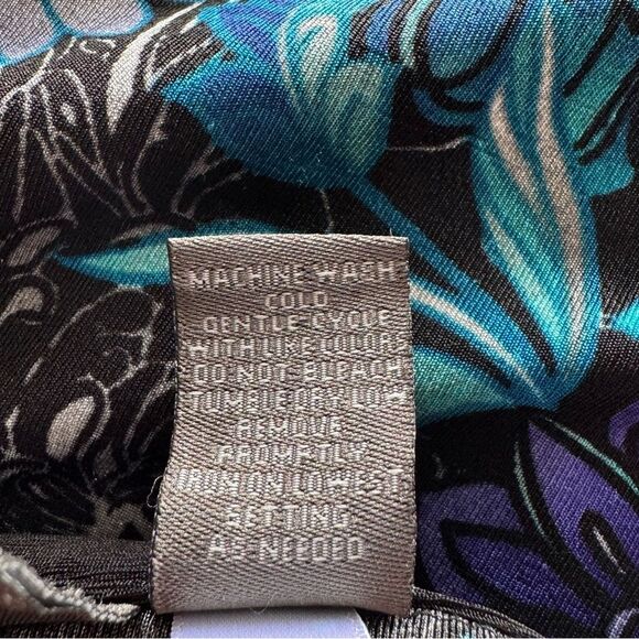 Chico's Black and Blue Floral Jacket 2 12 L Large - Picture 8 of 8